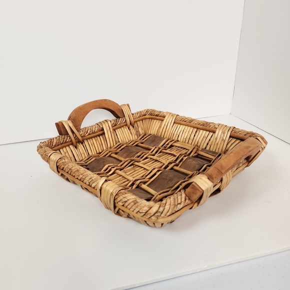 Vintage Square Rattan Wicker Basket Serving Tray Home Decor 90s Boho Bohemian - Picture 3 of 11